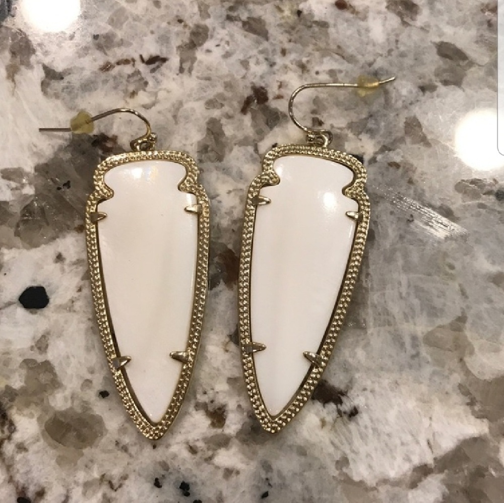 Skyler white pearl,  gold